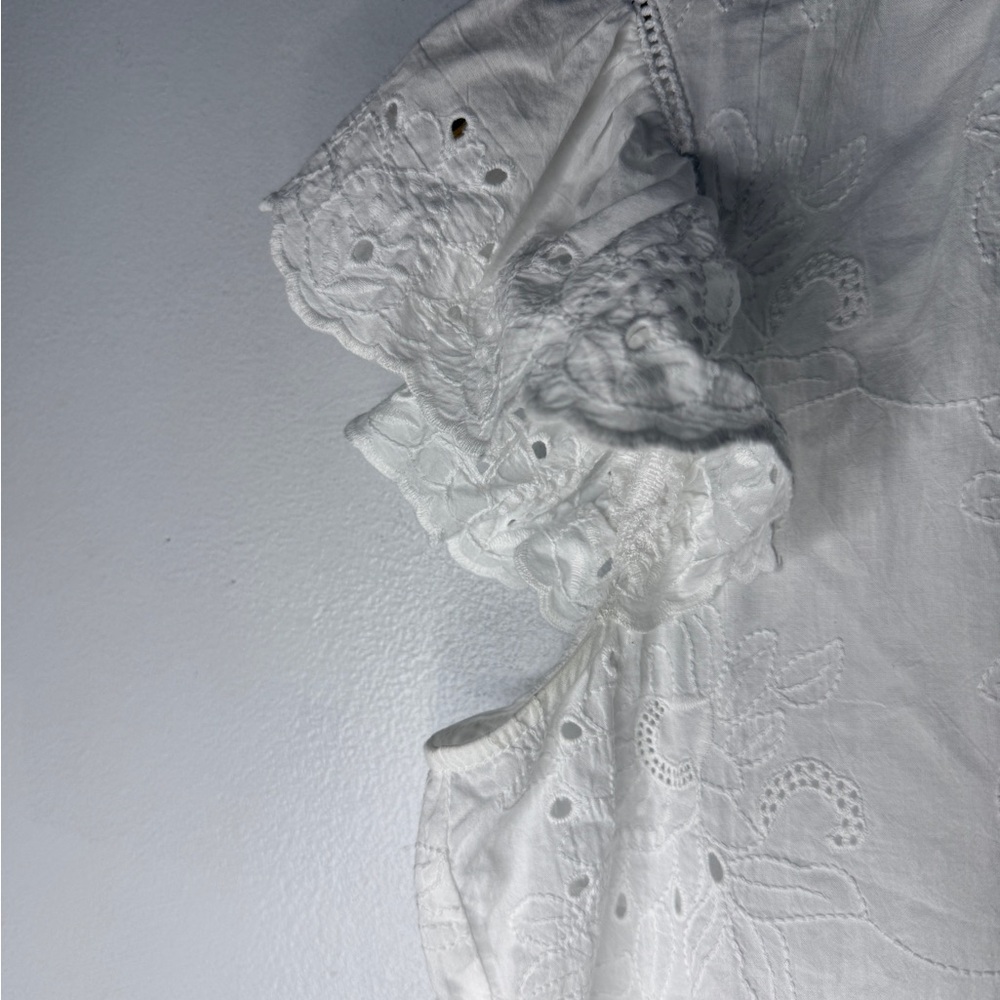 Jennifer & Grace White‎ Eyelet Ruffle Short Sleeve Cotton Top Medium - Picture 4 of 8